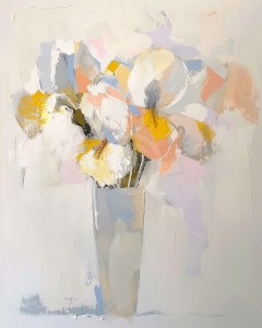 Buchet alb-galben in vaza crem