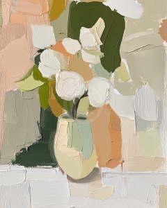 Trandafiri albi in vaza crem